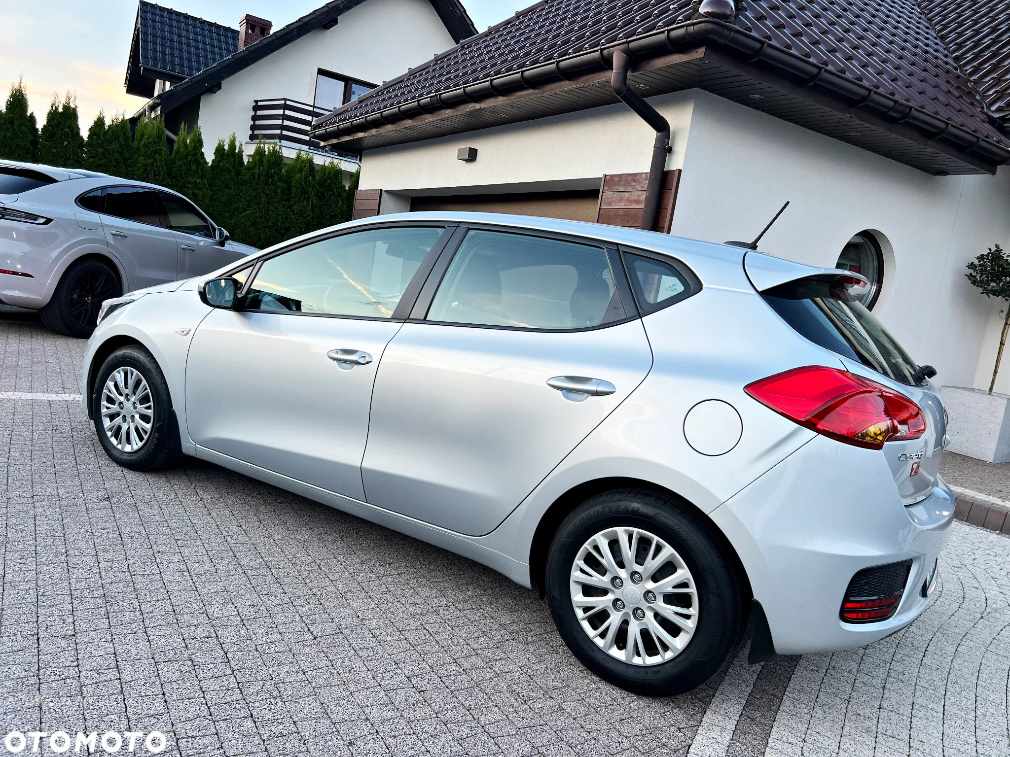 Kia Ceed Cee'd 1.6 GDI L Business Line - 4