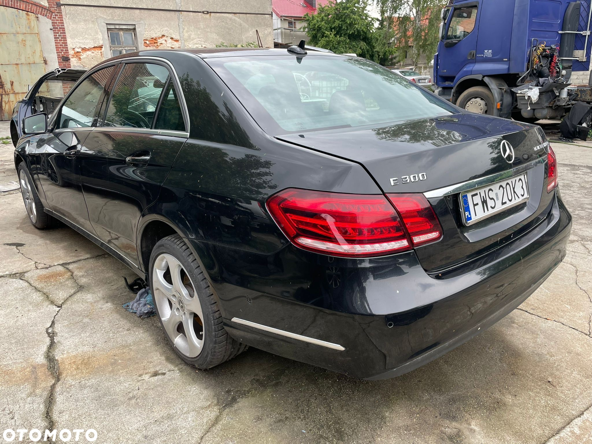 Mercedes-Benz Klasa E 300 BlueTEC Hybrid Avantgarde - 3