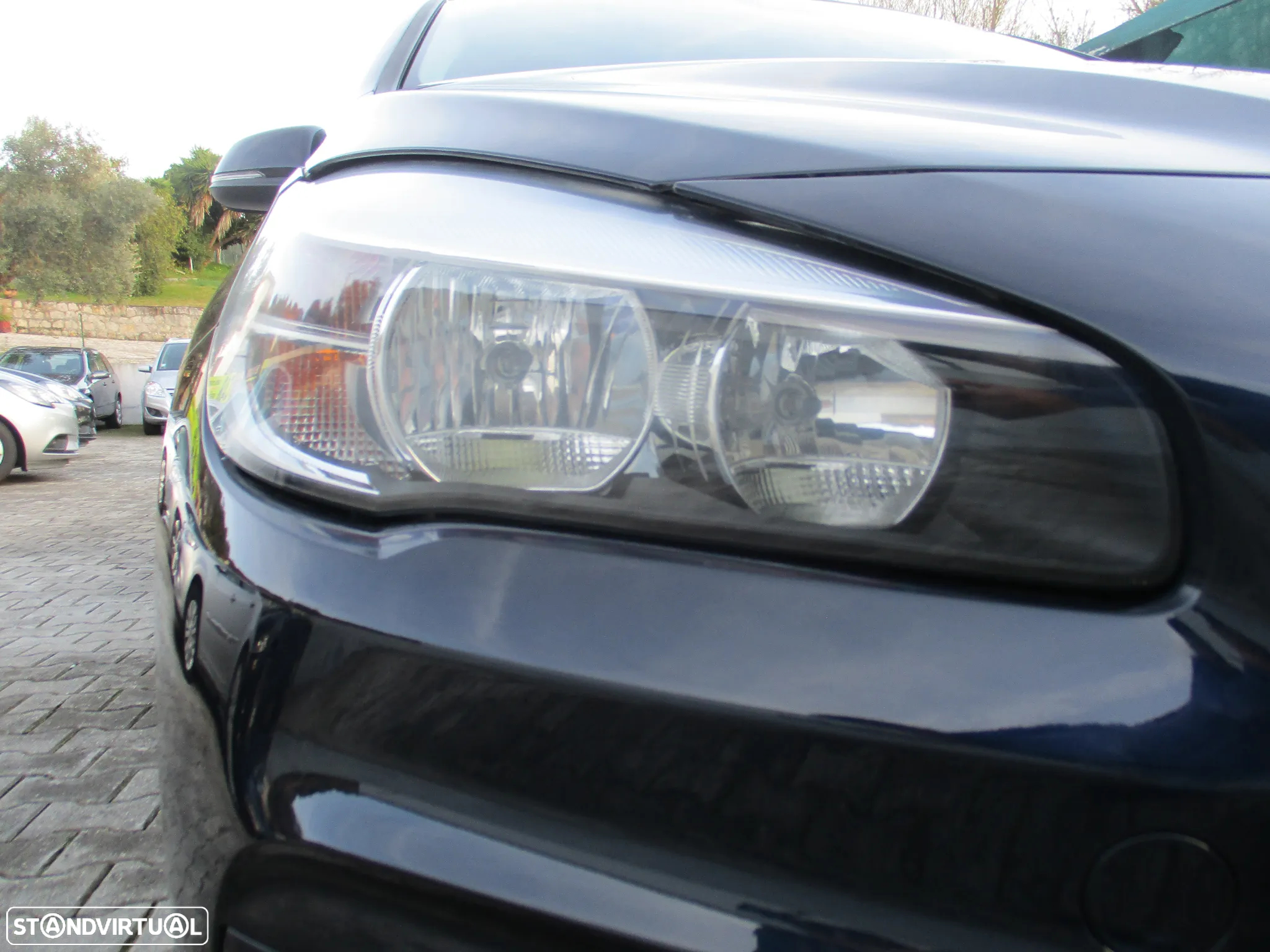 BMW 218 Active Tourer d Line Luxury Auto - 4