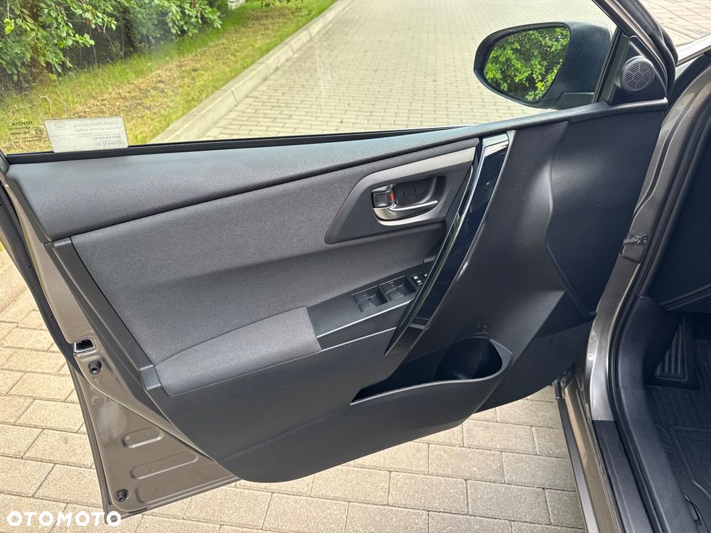 Toyota Auris Hybrid 135 Premium - 14