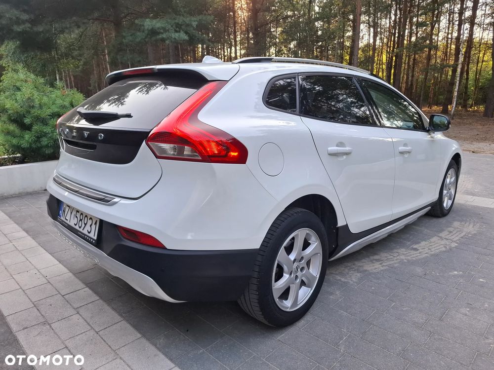Volvo V40 Cross Country D3 Drive-E Dynamic Edition - 3