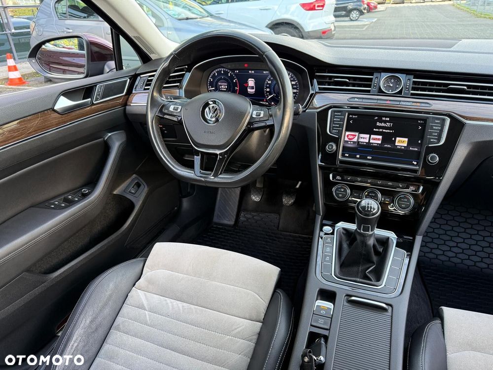Volkswagen Passat - 15