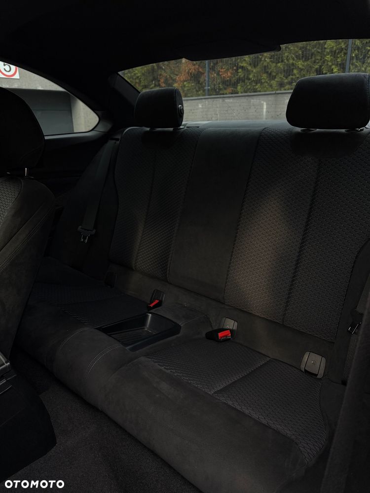 BMW Seria 2 218d M Sport - 16
