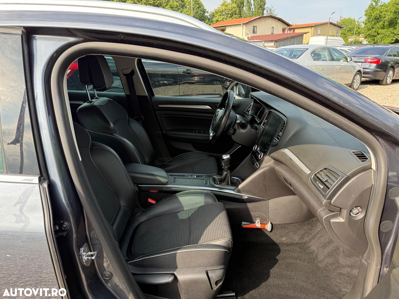 Renault Megane Grandtour ENERGY TCe 130 BOSE EDITION - 12