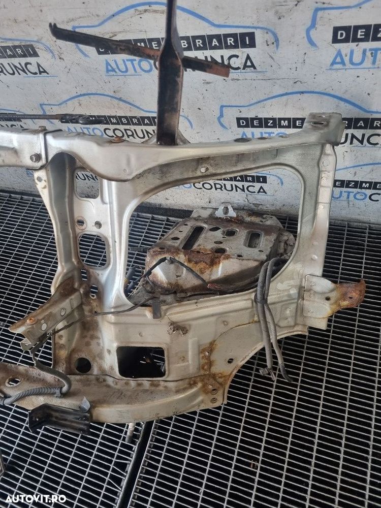 Trager Toyota Hilux VII (Facelift 2008) 3.0 D 2008 - 2011 2982CC Manuala (1302) Diesel - 3