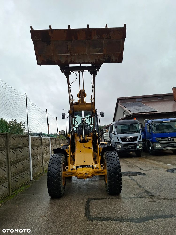 Caterpillar CAT 918 M - 15