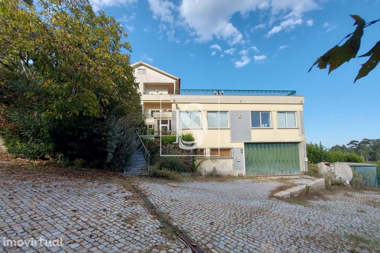 Prédio comercial + Moradia T4 em Pedronhe, Santiago de Besteiros - Grande imagem: 2/45