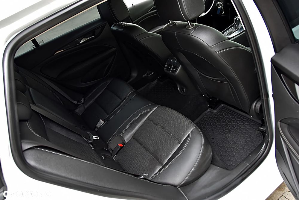 Opel Insignia 2.0 BiTurbo 4x4 Innovation - 14