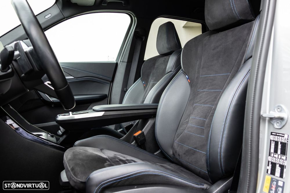 BMW iX1 eDrive20 Pack Desportivo M - 32