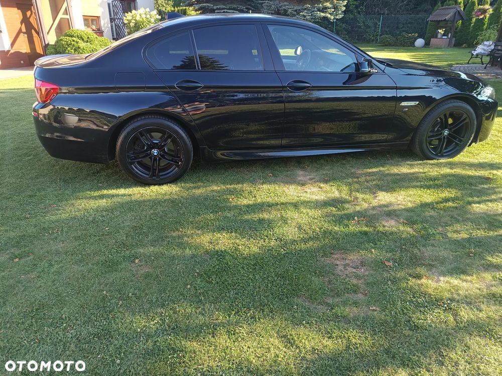 BMW Seria 5 520d xDrive - 28