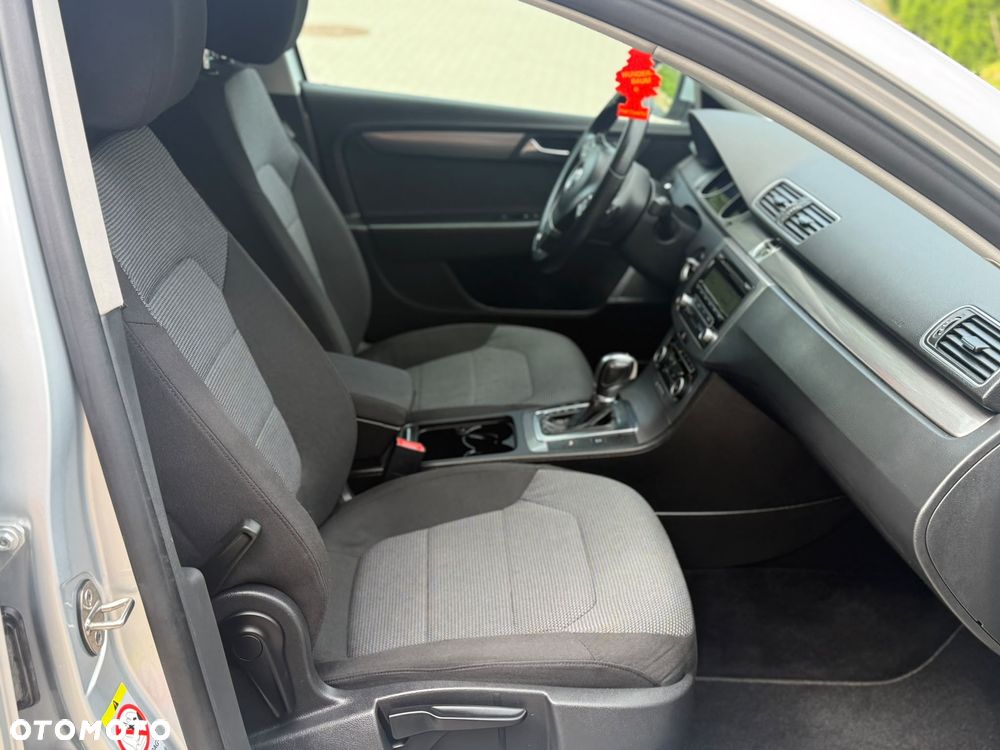 Volkswagen Passat - 14