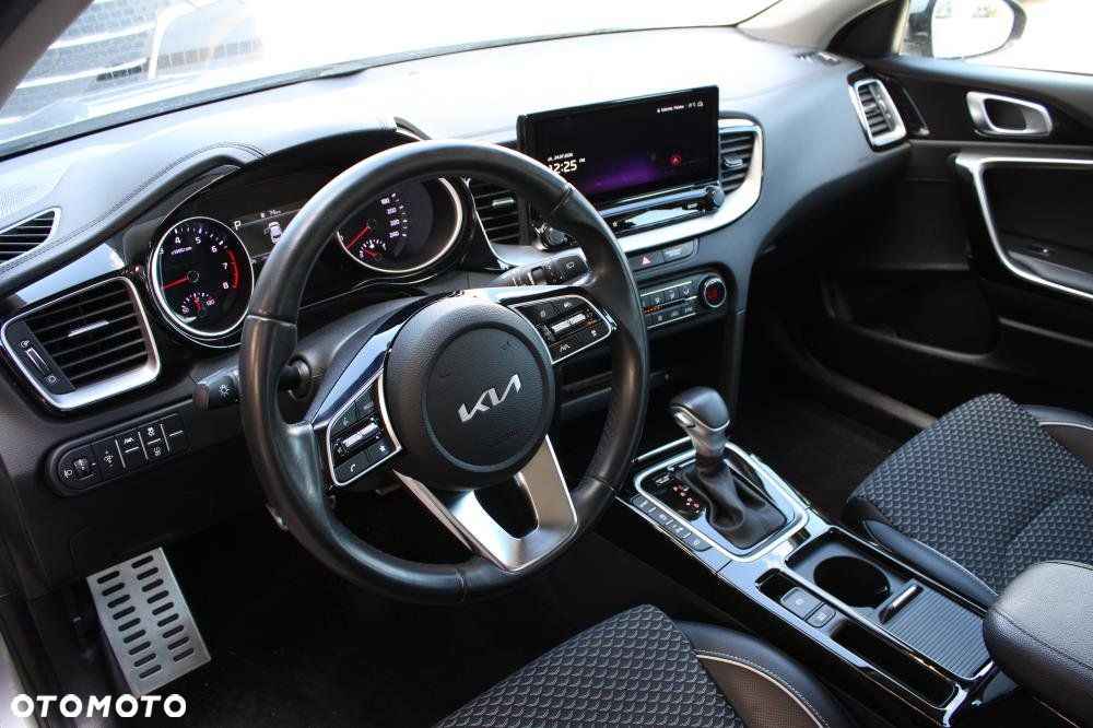 Kia XCeed - 10