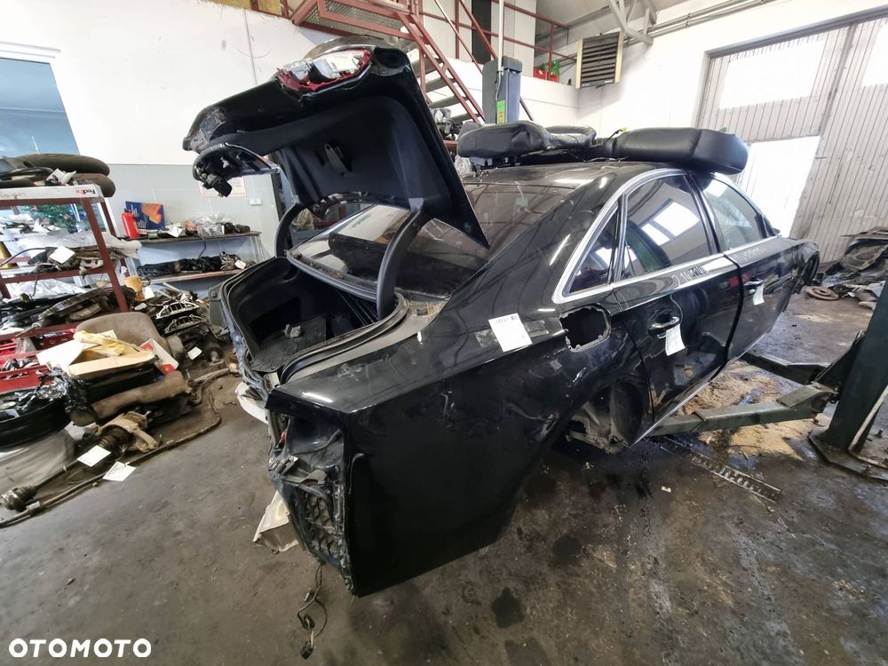 ĆWIARTKA BŁOTNIK PRAWY TYŁ AUDI A8 D4 LZ9Y - 2