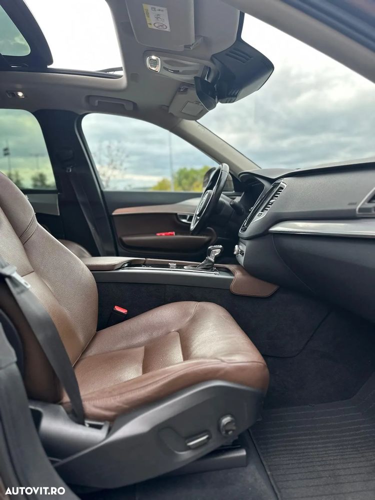 Volvo XC 90 D5 AWD Momentum - 8