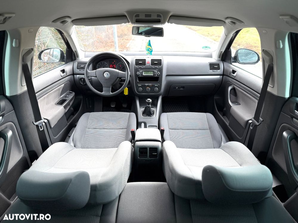 Volkswagen Golf - 8