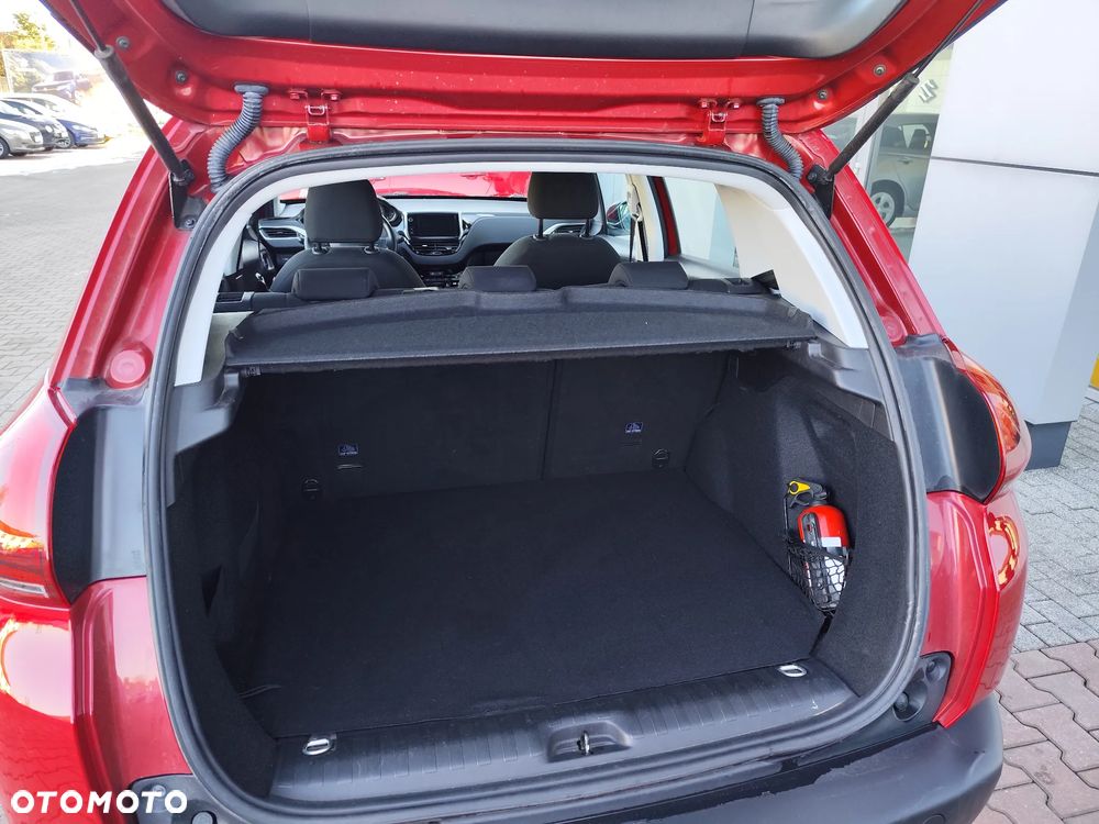 Peugeot 2008 1.2 Pure Tech Active S&S - 16