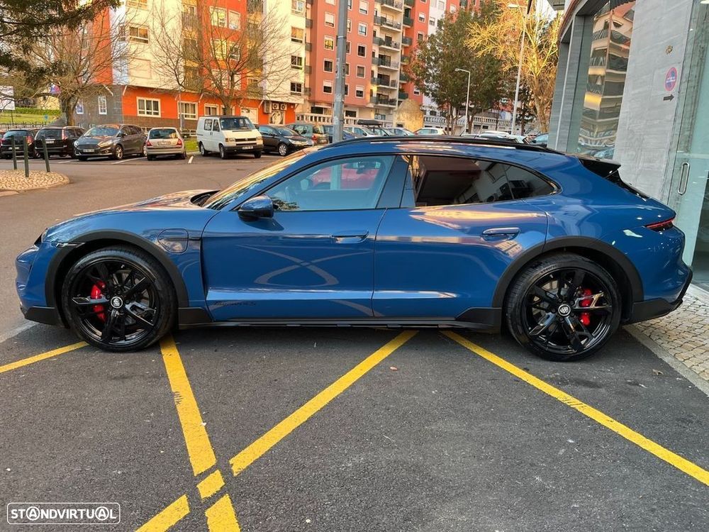 Porsche Taycan Cross Turismo 4S - 10