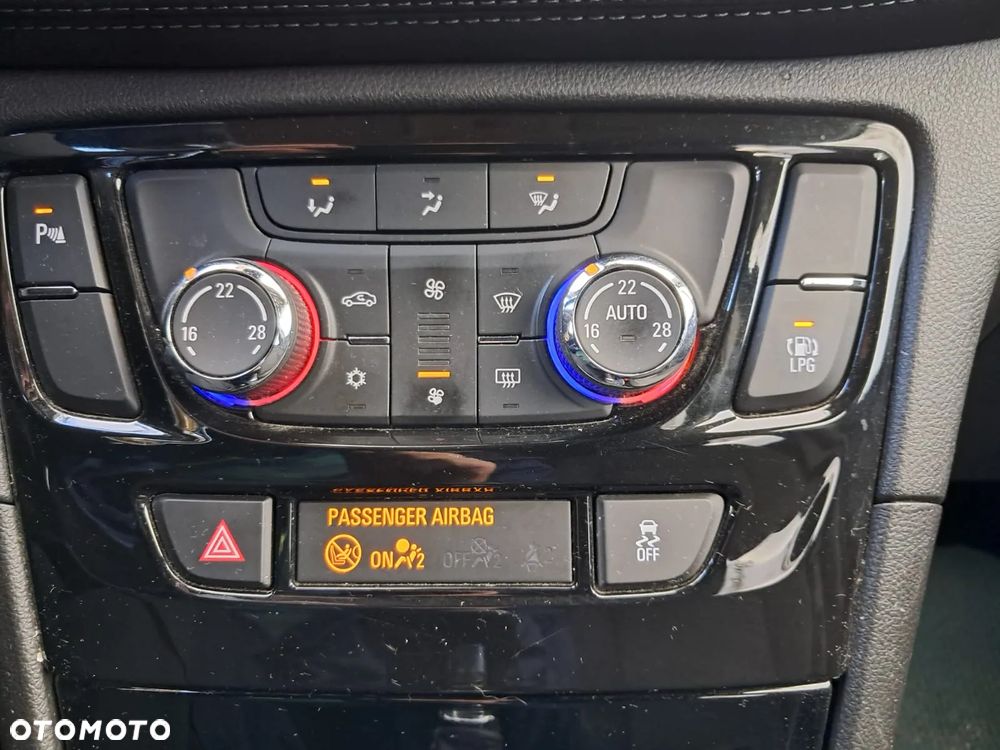 Opel Mokka X 1.4 T Elite S&S - 4