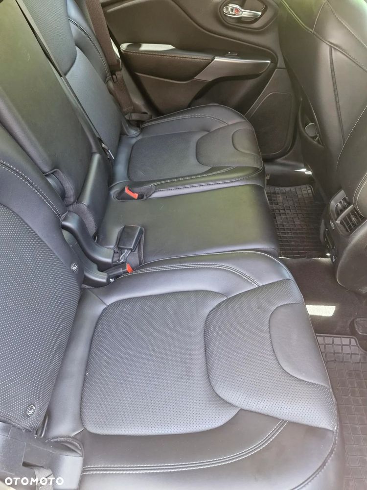 Jeep Cherokee 2.0 GME Active Drive I Overland - 4