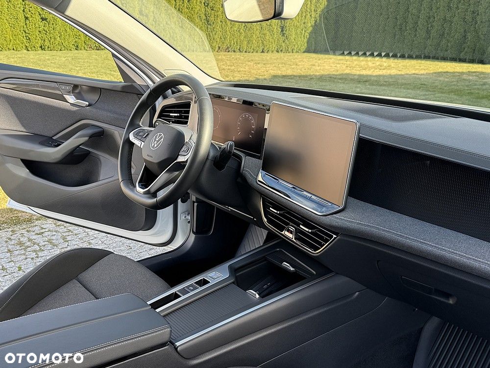 Volkswagen Passat - 32
