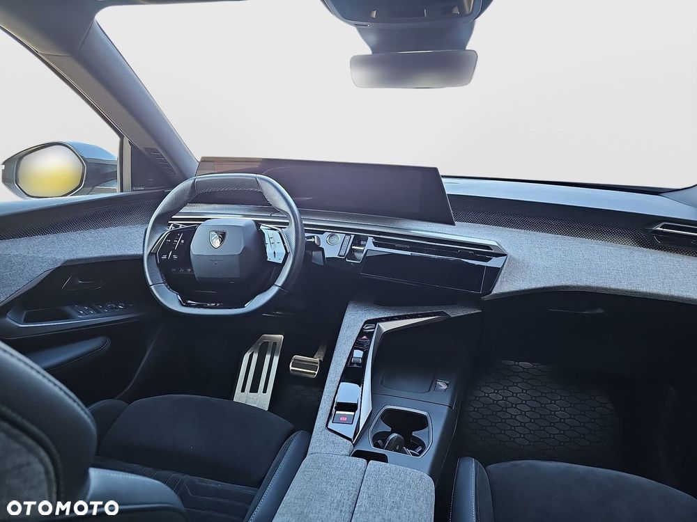 Peugeot 3008 1.2 PureTech mHEV GT S&S e-DCS6 - 11