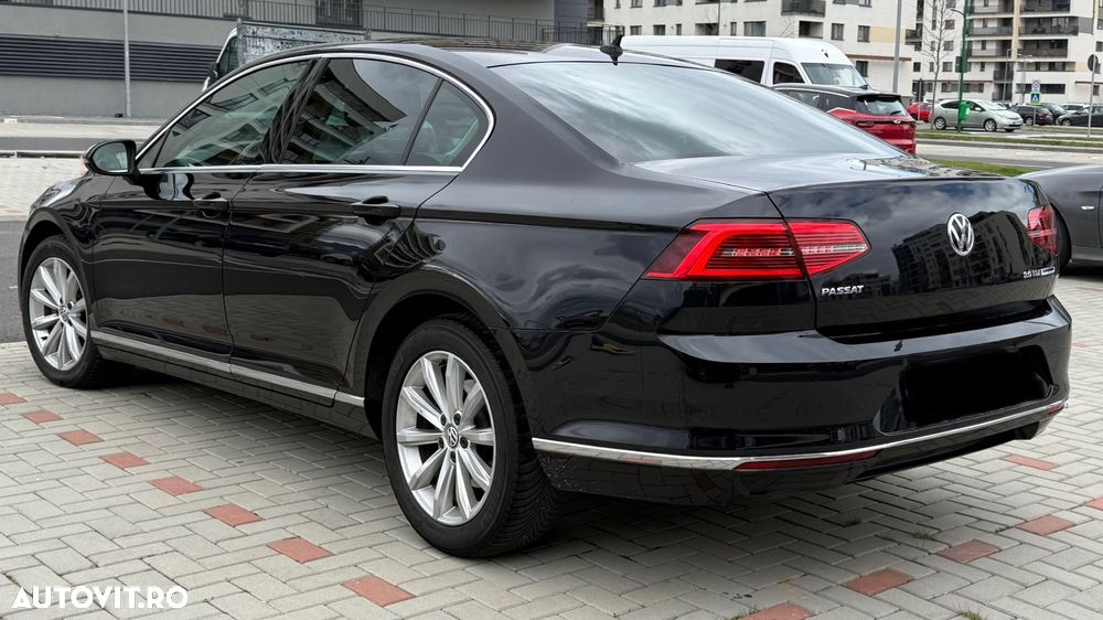 Volkswagen Passat 2.0 TDI DSG Highline - 38
