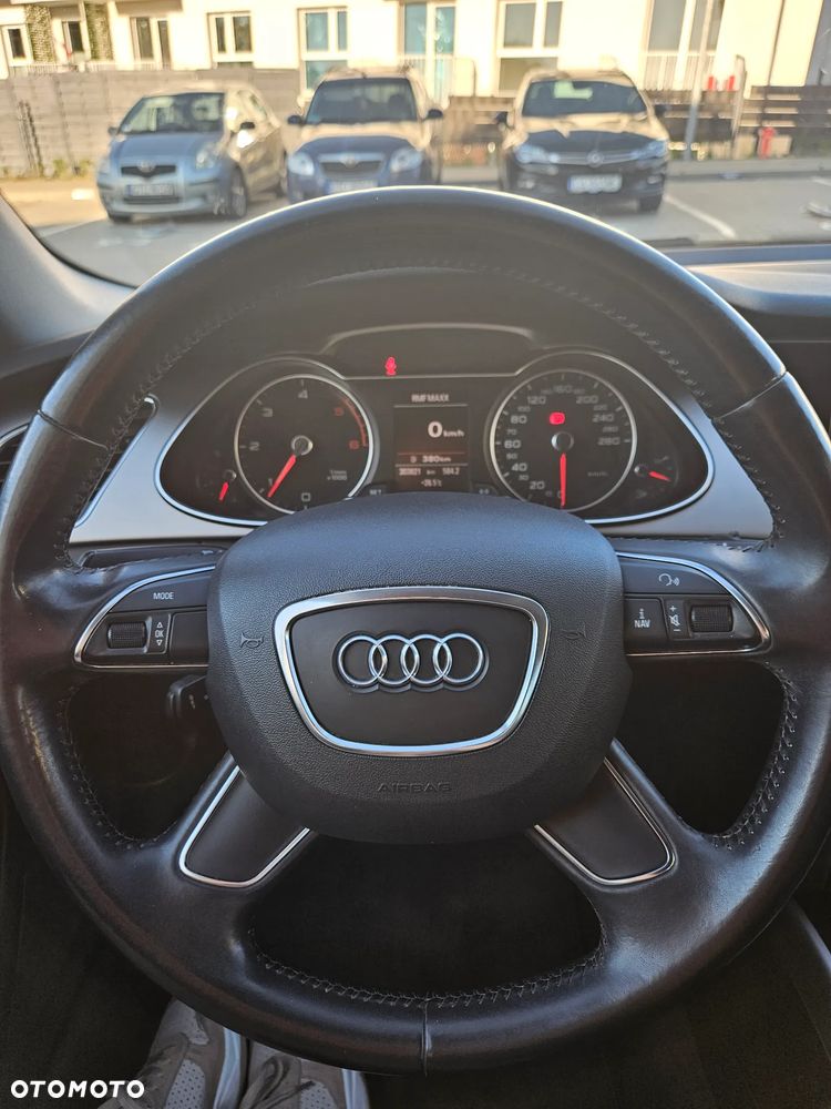 Audi A4 Avant 2.0 TDI DPF Ambiente - 11