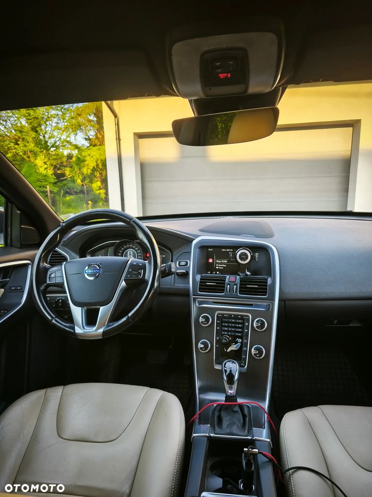 Volvo XC 60 D4 Drive-E Momentum - 2