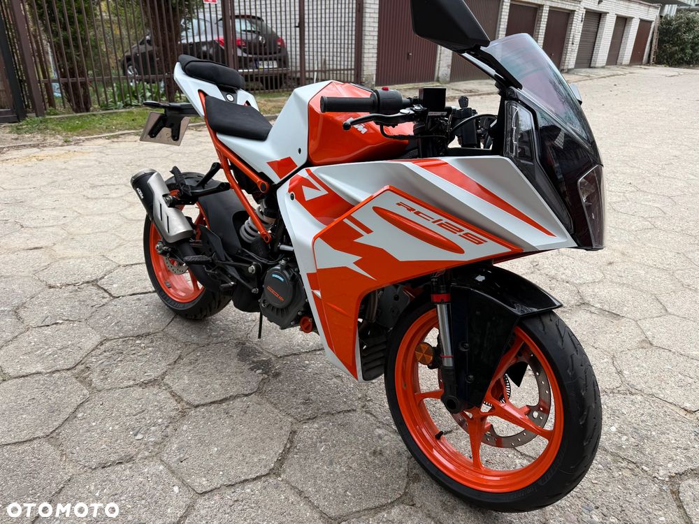 KTM RC 125 - 8
