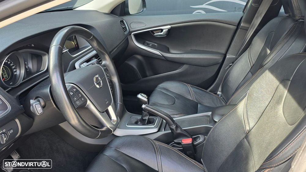 Volvo V40 Cross Country 2.0 D3 - 9
