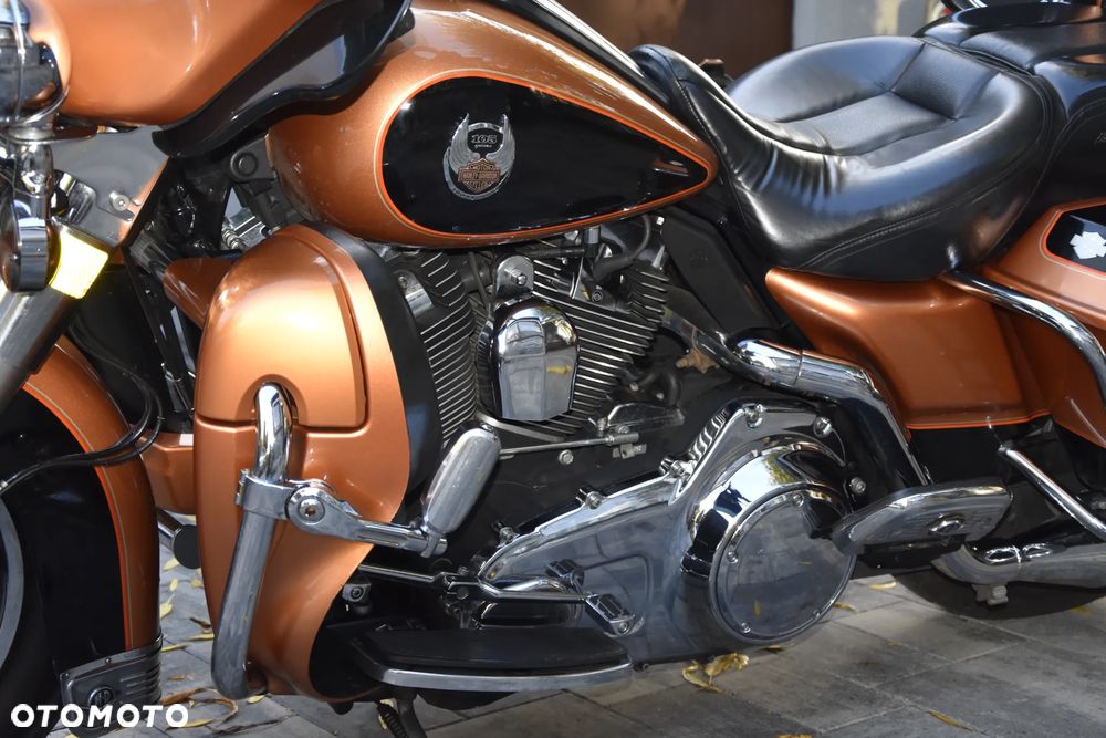 Harley-Davidson FLHTCU Ultra - 3