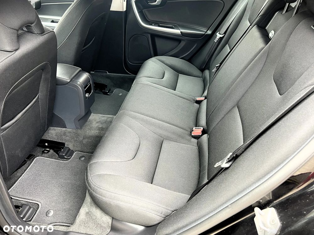 Volvo V60 - 11