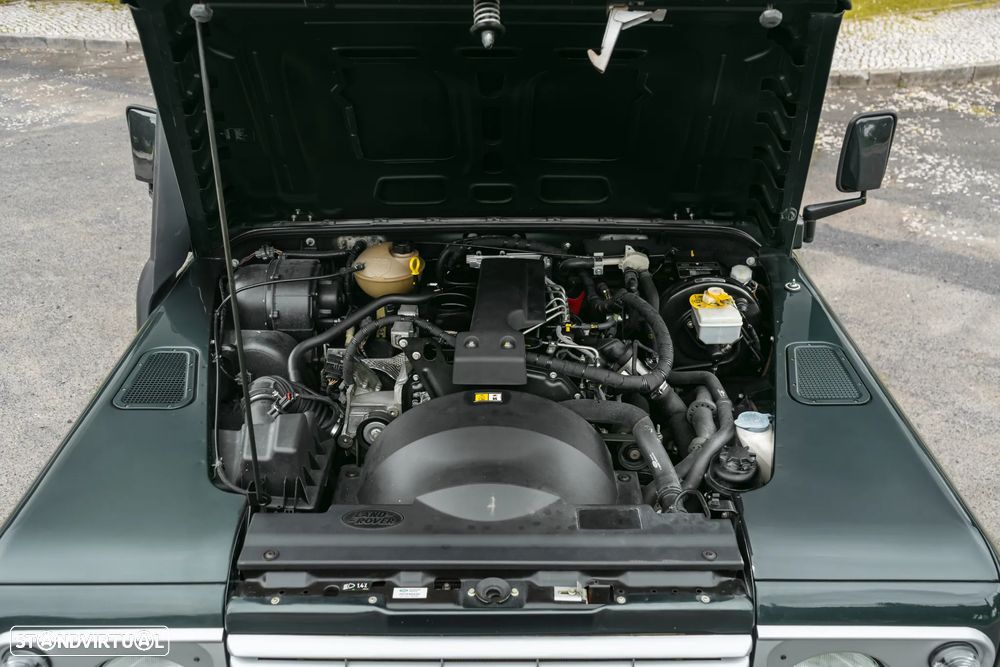 Land Rover Defender - 10