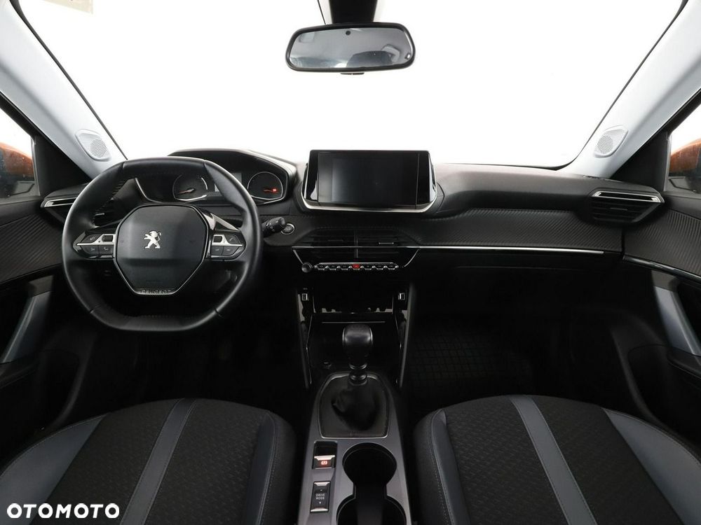 Peugeot 2008 PureTech 100 Allure S&S BVM6 - 16
