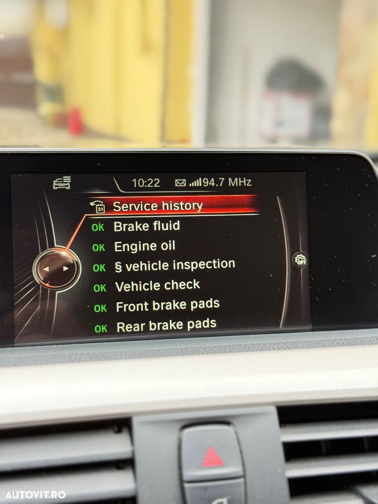 BMW Seria 3 318d Touring Aut. - 28