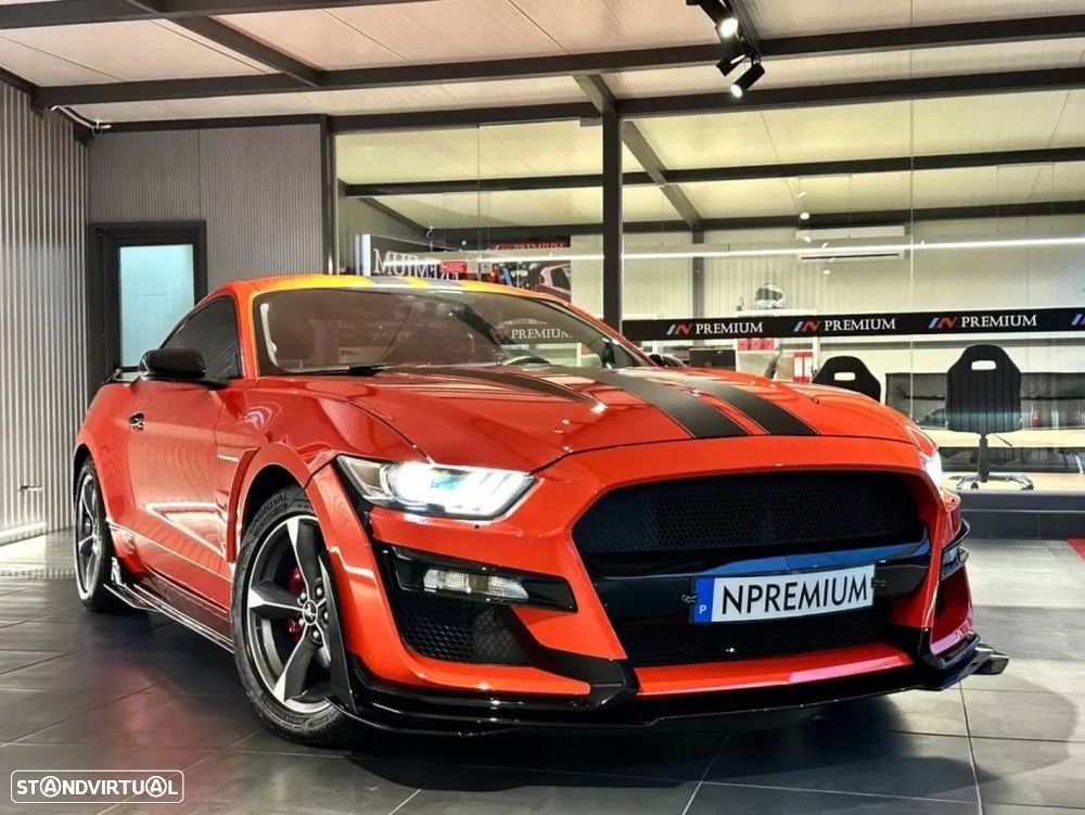 Ford Mustang - 4