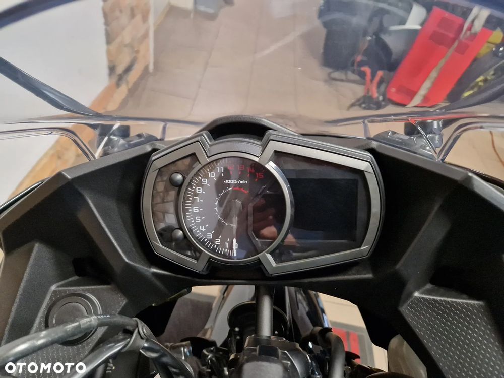 Kawasaki Ninja 400 - 22