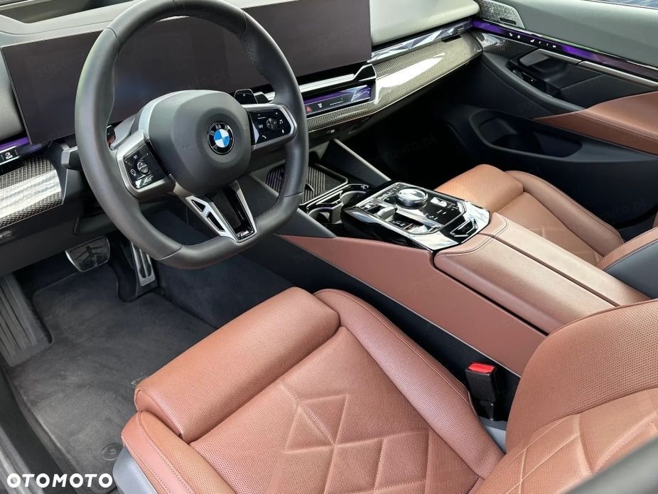 BMW Seria 5 540d xDrive mHEV M Sport - 11