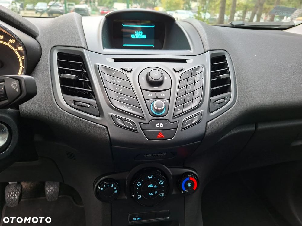 Ford Fiesta - 10