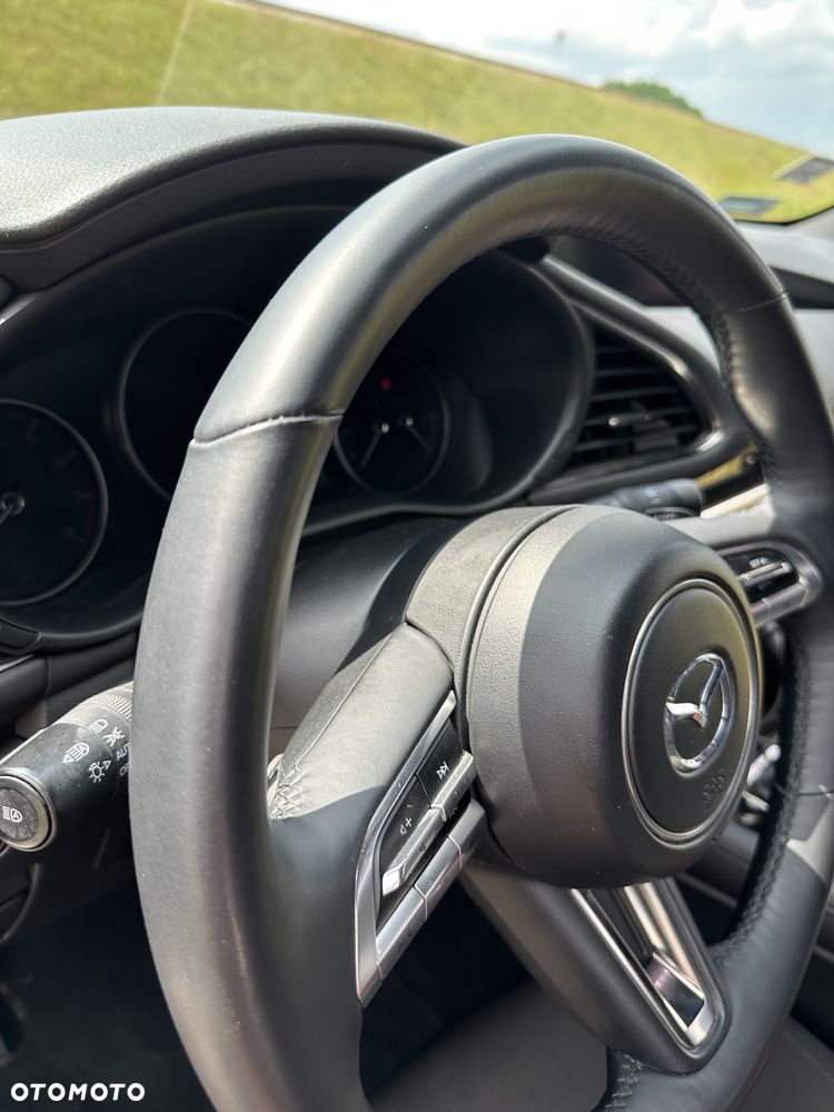Mazda 3 2.0 mHEV Hikari - 11