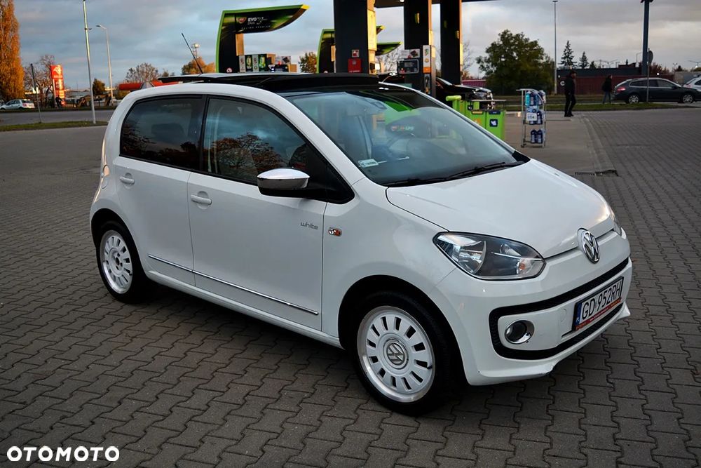 Volkswagen Up 2013 photo 2