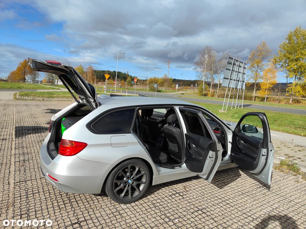 BMW Seria 3 320d DPF Edition Sport - 13