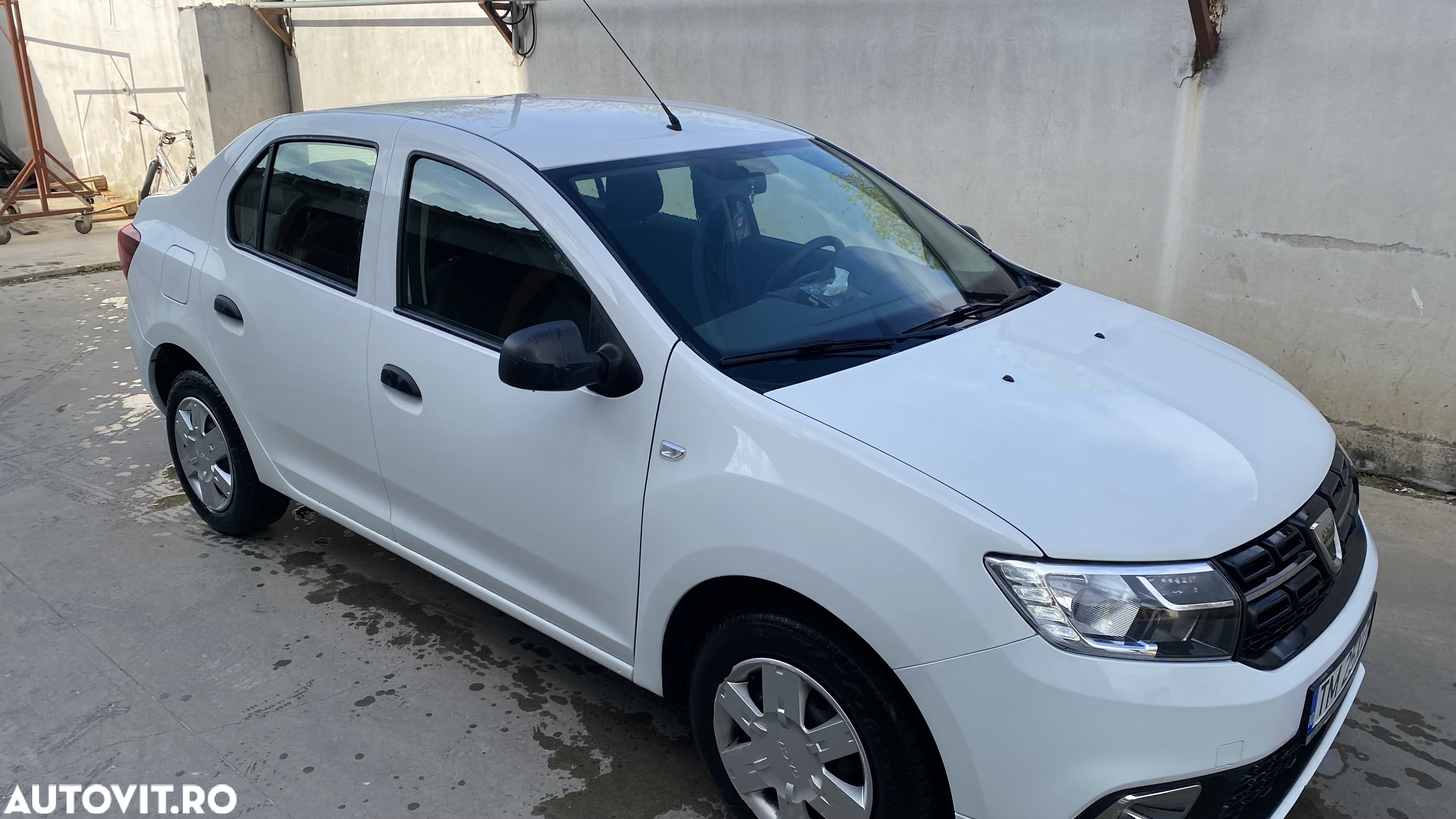 Dacia Logan 1.0 SCe Laureate - 1