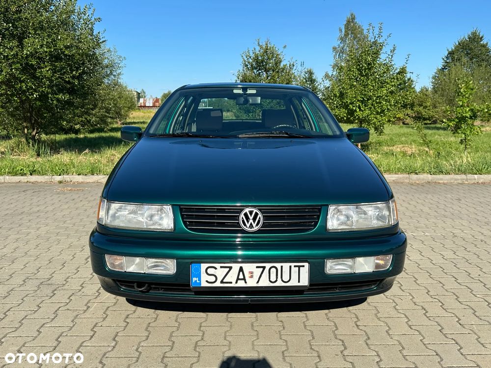 Volkswagen Passat - 8