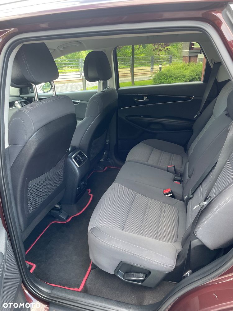 Kia Sorento - 12