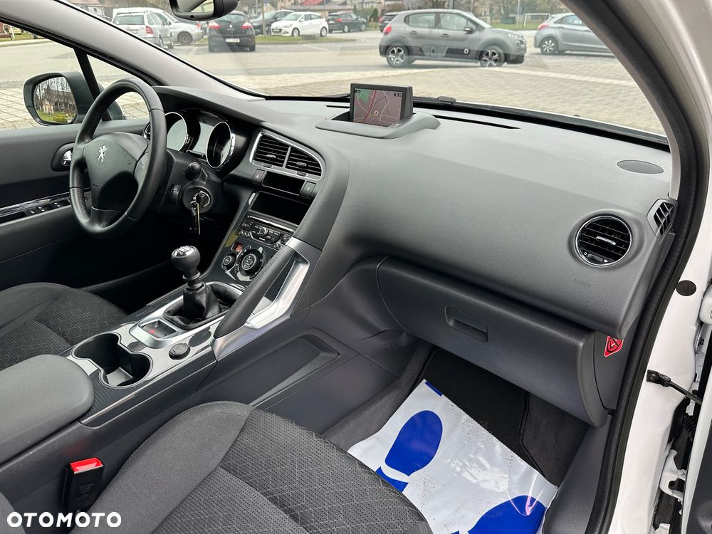 Peugeot 3008 HDi FAP 115 Allure - 10