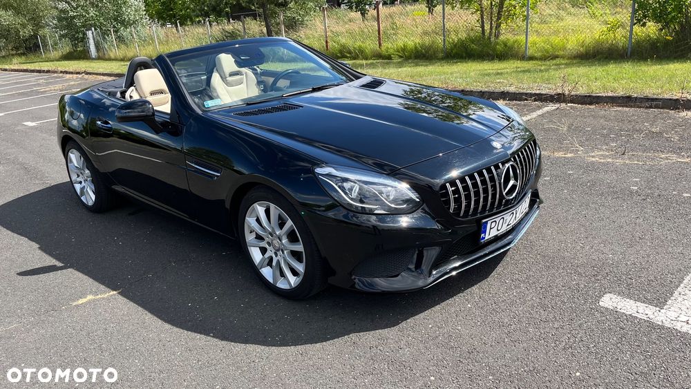Mercedes-Benz SLC 300 9G-TRONIC RedArt Edition - 7