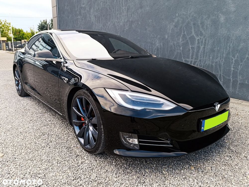 Tesla Model S - 13