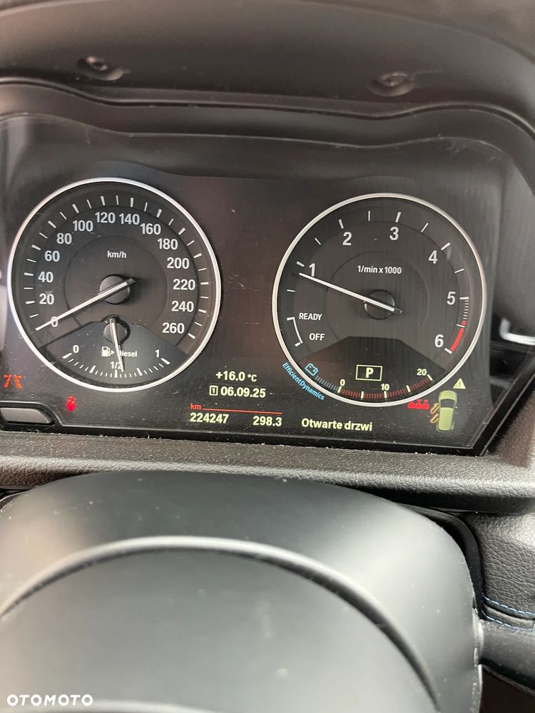 BMW Seria 2 220d M Sport - 6