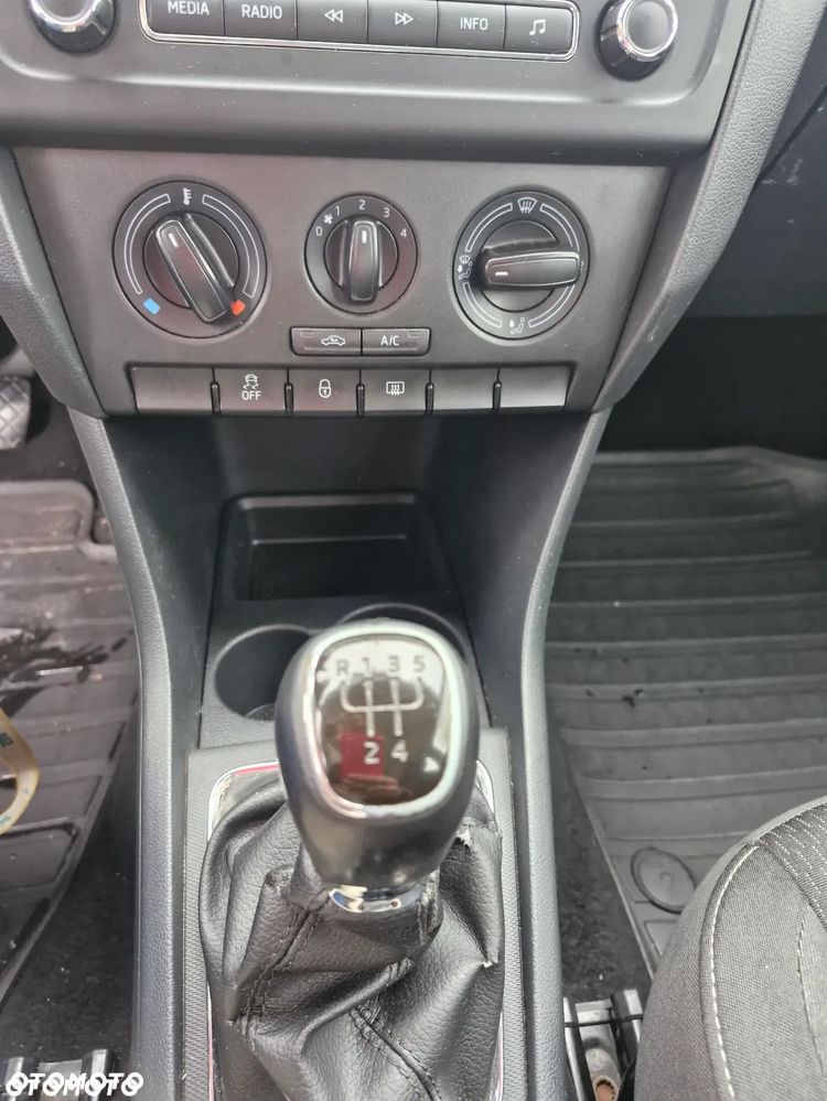 Skoda RAPID 1.6 TDI DPF Active - 32
